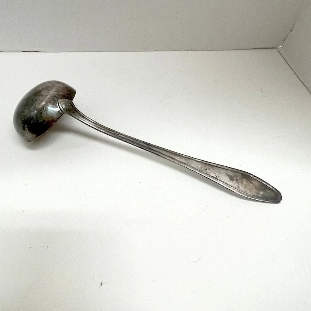 B Hallmark eautiful vintage